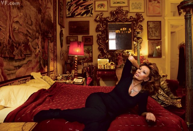 Sophia Loren... by Annie Leibovitz....