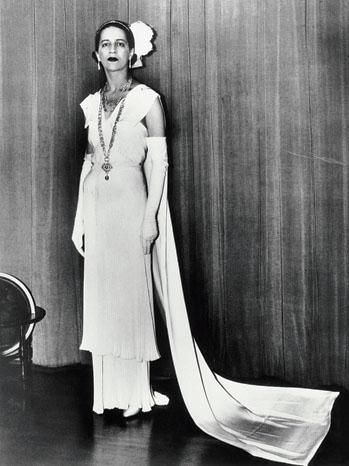 The young Diana Vreeland... at Buckingham Palace in 1933...