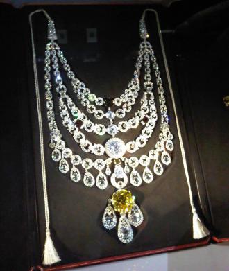 Collier, Cartier Paris, 1928... pour le Maharajah de Patiala...